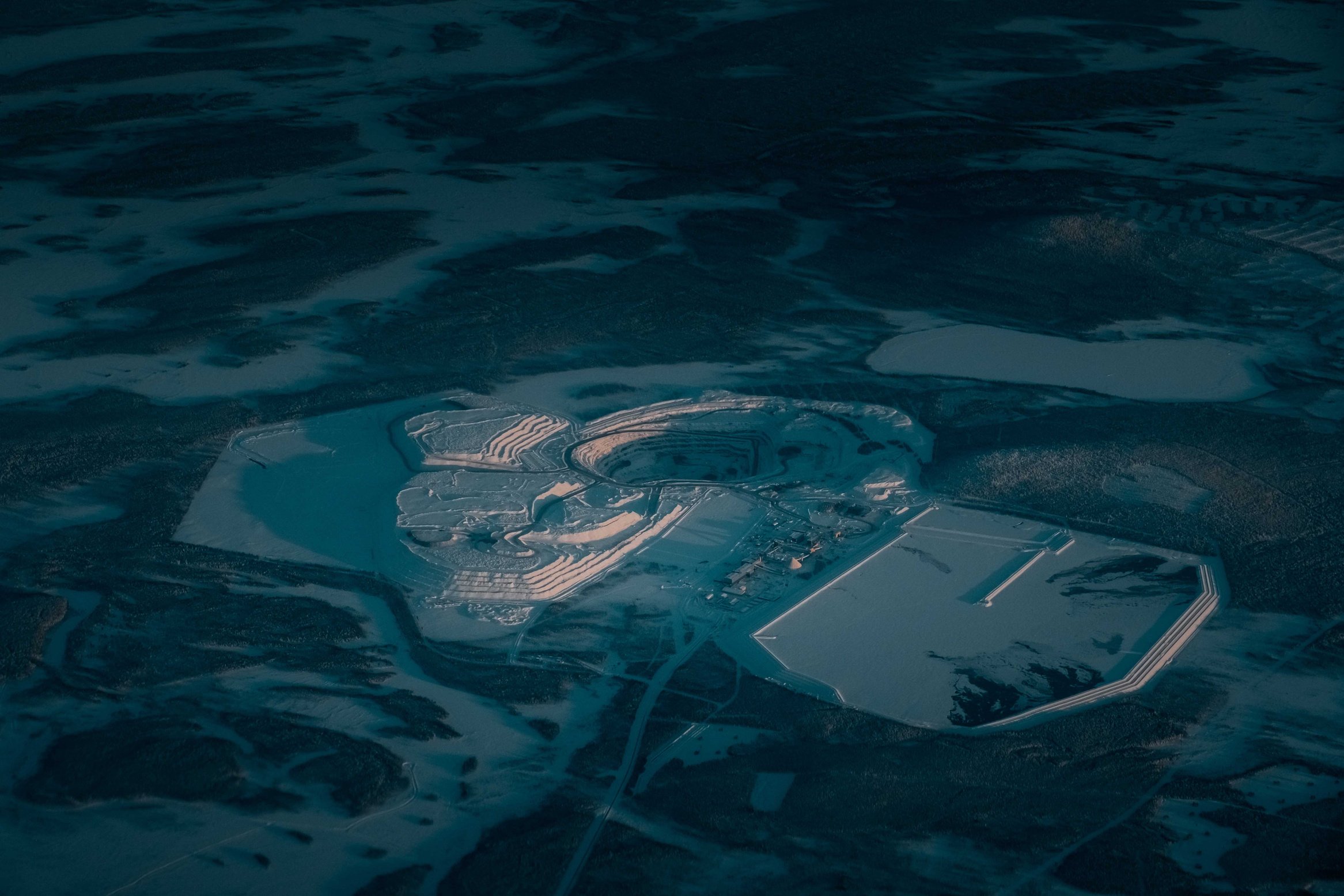 Mining fields on frozen terrain